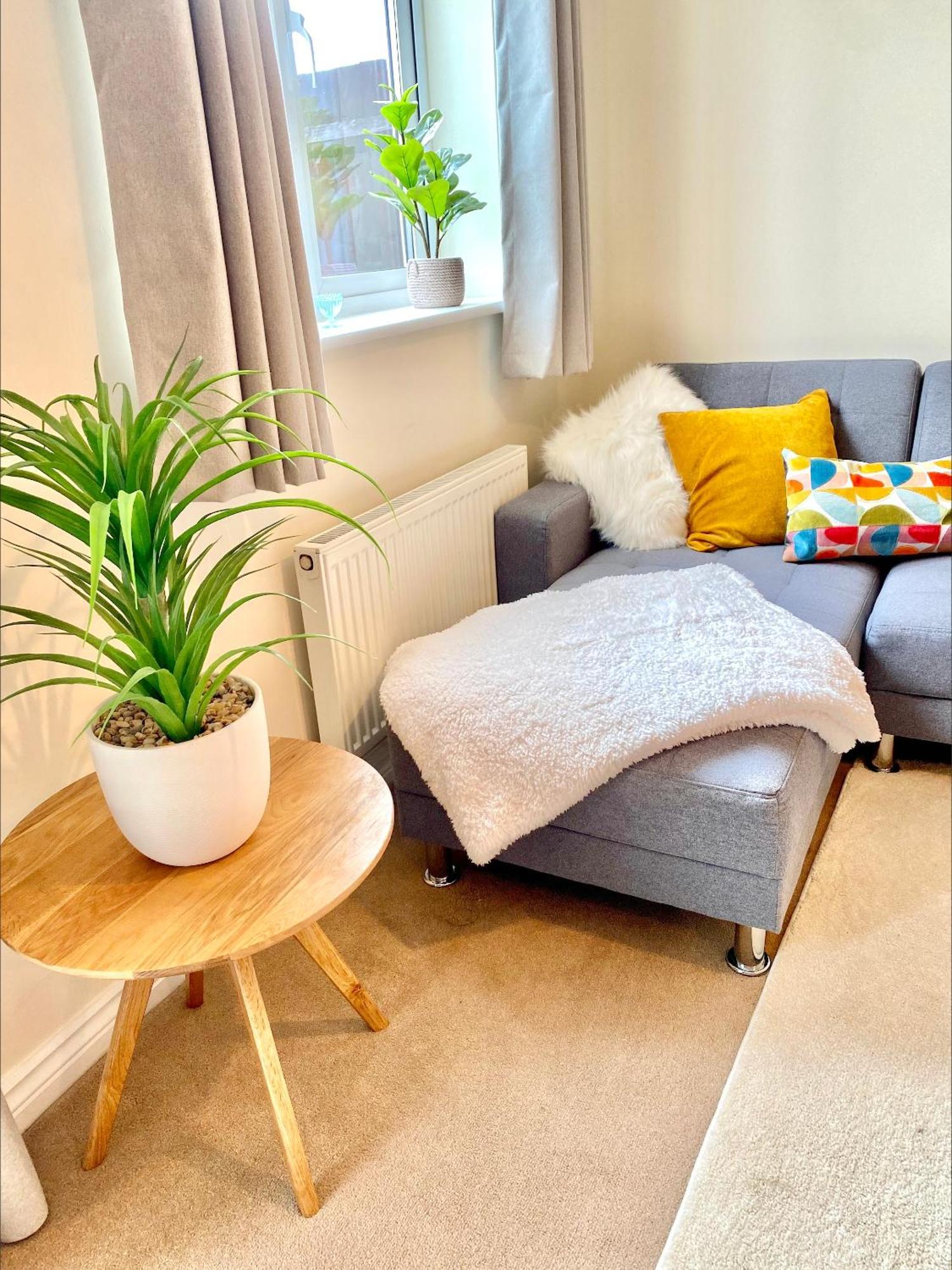 Free Private Parking! Oakley House And Garden! Fully Equipped 4 Comfy Beds Villa Corby Ngoại thất bức ảnh